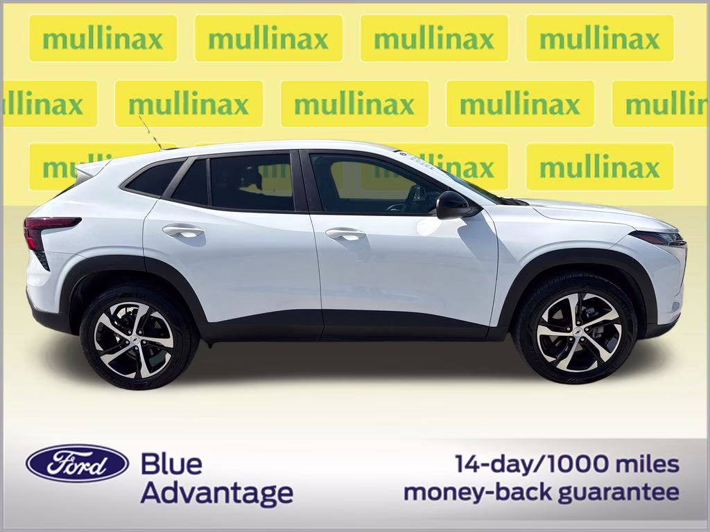 2024 Summit White Chevrolet Trax 1RS FWD SUV