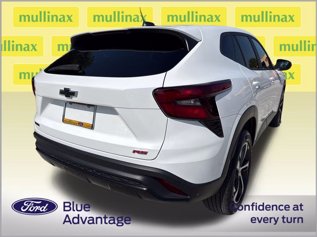 2024 Summit White Chevrolet Trax 1RS FWD SUV