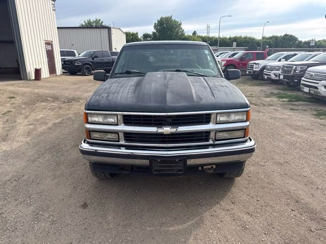 1996 Black Chevrolet C/K 1500 Base 4X4 Truck