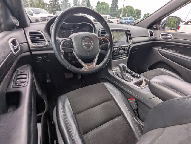 2020 Bright White Clearcoat Jeep Grand Cherokee Altitude 4X4 SUV