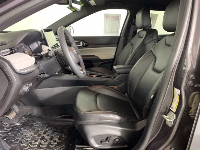 2024 Baltic Gray Metallic Clearcoat Jeep Compass Limited 4X4 SUV