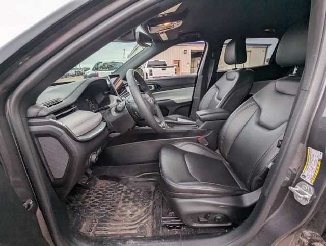 2024 Baltic Gray Metallic Clearcoat Jeep Compass Limited 4X4 SUV