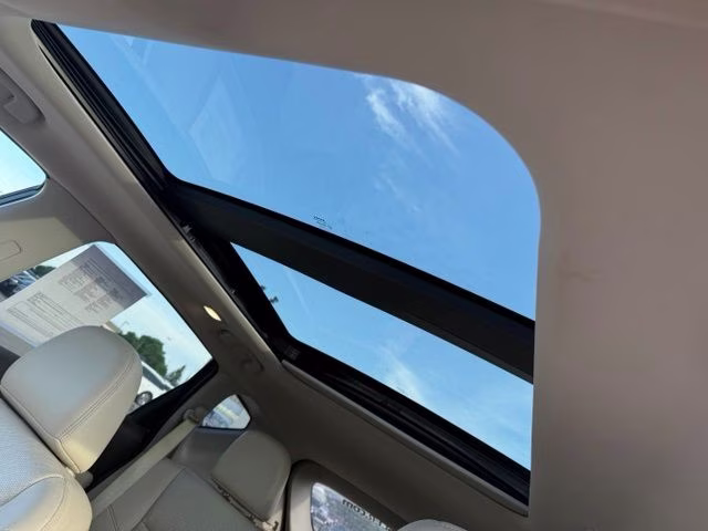 2015 Pearl White Nissan Murano SL AWD SUV