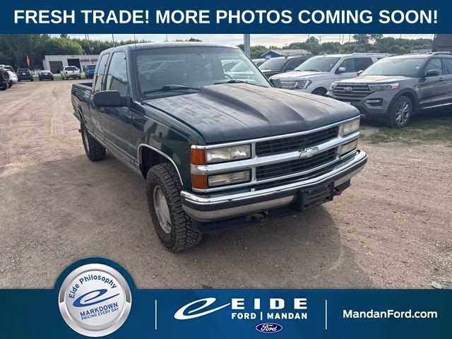 1996 Black Chevrolet C/K 1500 Base 4X4 Truck