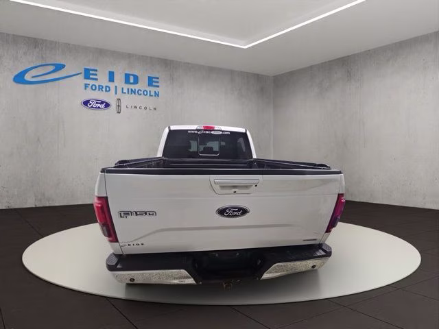 2016 White Platinum Metallic Tri-Coat Ford F-150 Lariat 4X4 Truck