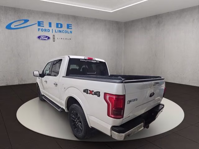 2016 White Platinum Metallic Tri-Coat Ford F-150 Lariat 4X4 Truck