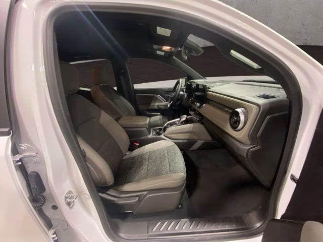 2024 Summit White Chevrolet Colorado ZR2 4X4 Truck