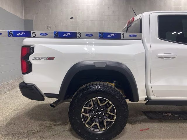 2024 Summit White Chevrolet Colorado ZR2 4X4 Truck