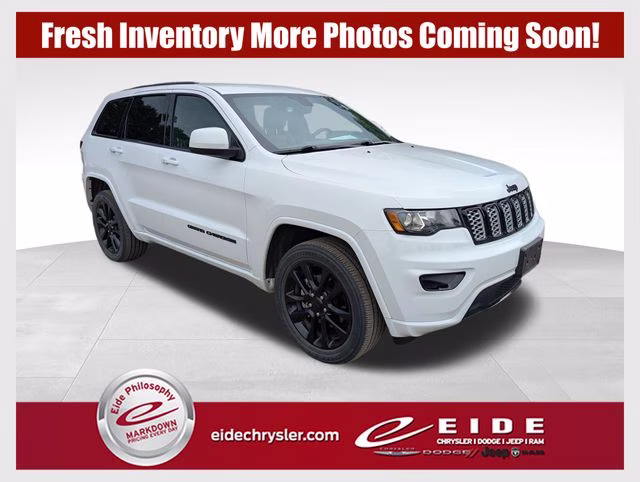 2020 Bright White Clearcoat Jeep Grand Cherokee Altitude 4X4 SUV