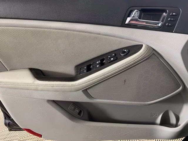 2011 Platinum Graphite Kia Optima EX FWD Sedan