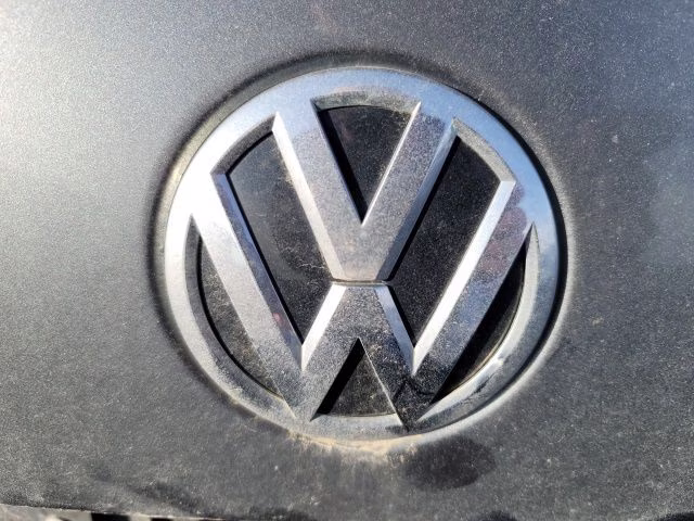 2016 Gray Volkswagen Jetta 1.8T Sport FWD Sedan