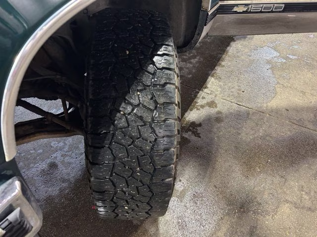 1996 Black Chevrolet C/K 1500 Base 4X4 Truck