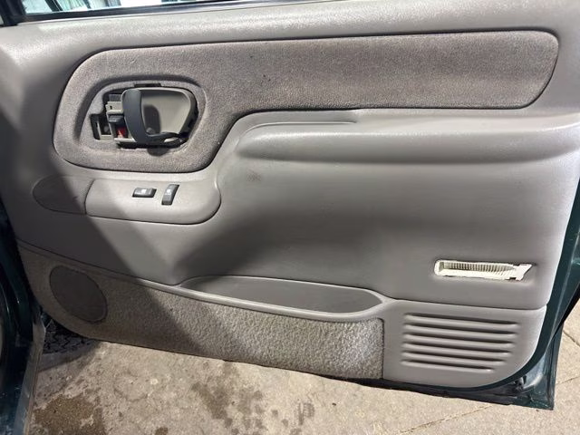 1996 Black Chevrolet C/K 1500 Base 4X4 Truck