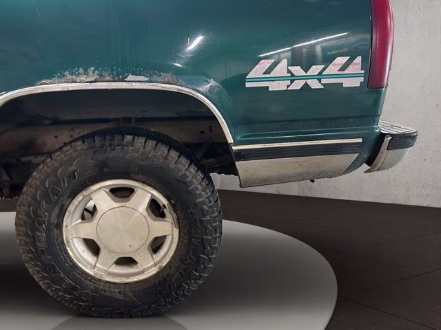 1996 Black Chevrolet C/K 1500 Base 4X4 Truck