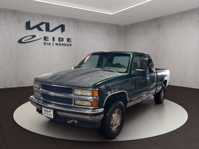 1996 Black Chevrolet C/K 1500 Base 4X4 Truck