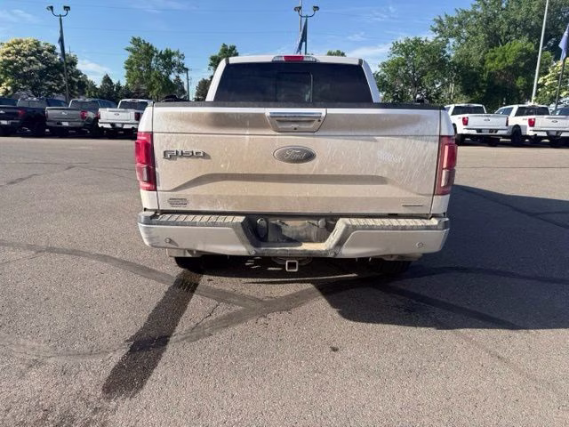 2016 White Platinum Metallic Tri-Coat Ford F-150 Lariat 4X4 Truck