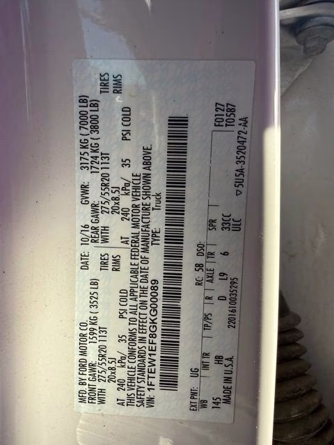 2016 White Platinum Metallic Tri-Coat Ford F-150 Lariat 4X4 Truck
