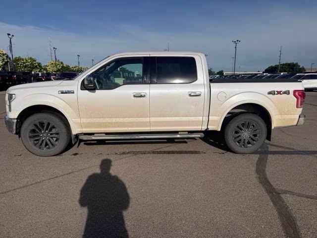 2016 White Platinum Metallic Tri-Coat Ford F-150 Lariat 4X4 Truck