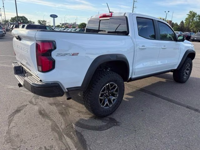 2024 Summit White Chevrolet Colorado ZR2 4X4 Truck
