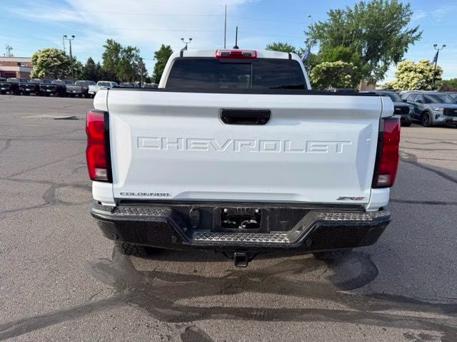 2024 Summit White Chevrolet Colorado ZR2 4X4 Truck