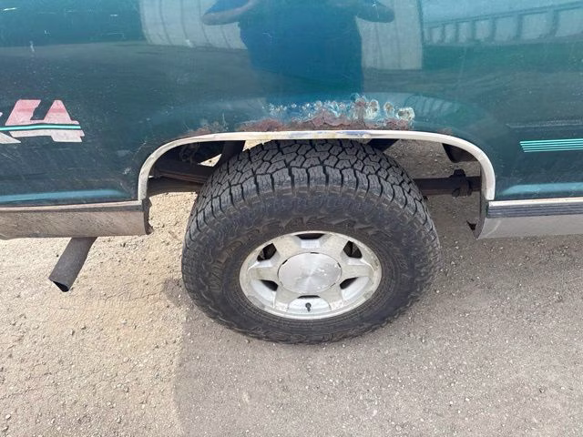 1996 Black Chevrolet C/K 1500 Base 4X4 Truck