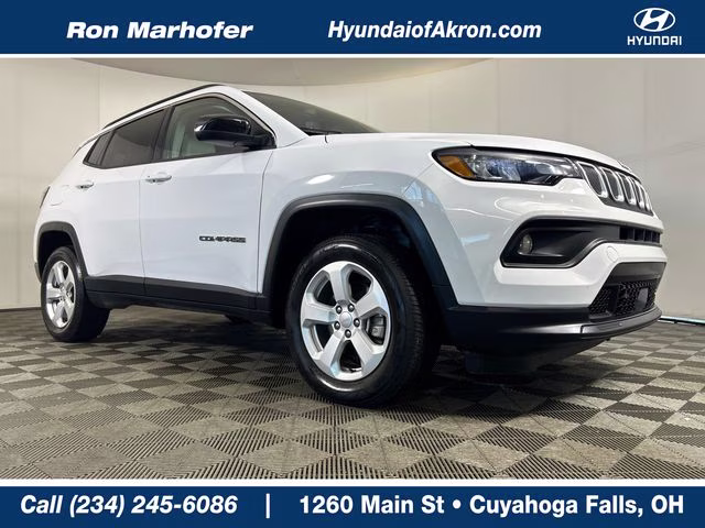 2022 Bright White Clearcoat Jeep Compass Latitude 4X4 SUV