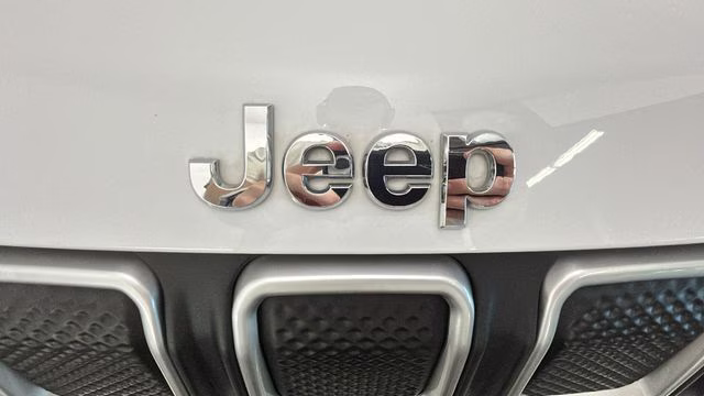 2022 Bright White Clearcoat Jeep Compass Latitude 4X4 SUV