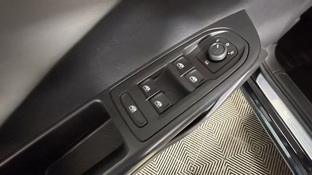 2022 Deep Black Pearl Volkswagen Taos 1.5T SE FWD SUV