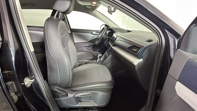 2022 Deep Black Pearl Volkswagen Taos 1.5T SE FWD SUV