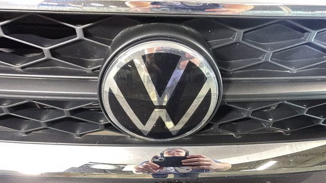 2022 Deep Black Pearl Volkswagen Taos 1.5T SE FWD SUV