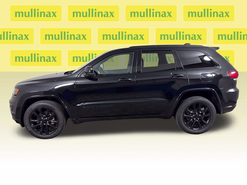 2020 Diamond Black Crystal Pearlcoat Jeep Grand Cherokee Altitude 4X4 SUV