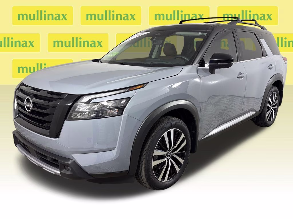 2025 Solid Gray/Super Black Nissan Pathfinder Platinum FWD SUV