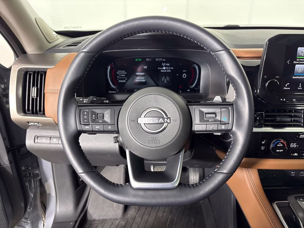 2025 Solid Gray/Super Black Nissan Pathfinder Platinum FWD SUV