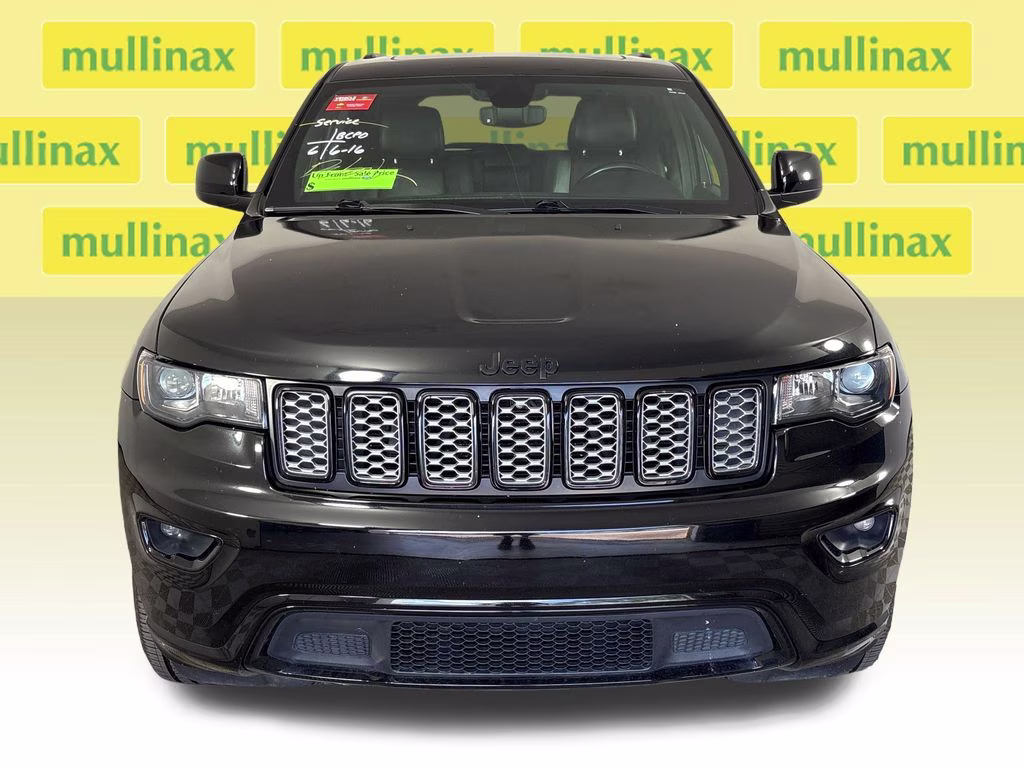 2020 Diamond Black Crystal Pearlcoat Jeep Grand Cherokee Altitude 4X4 SUV