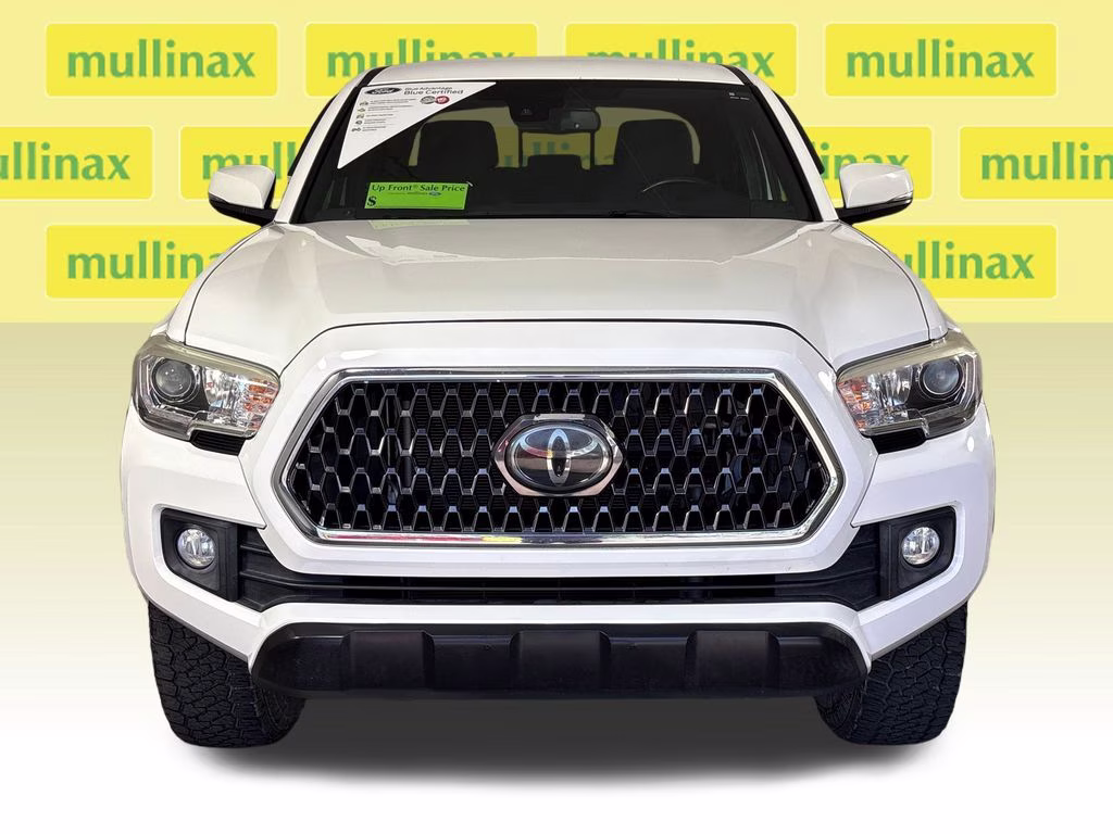 2018 Super White Toyota Tacoma TRD Off-Road 4X4 Truck