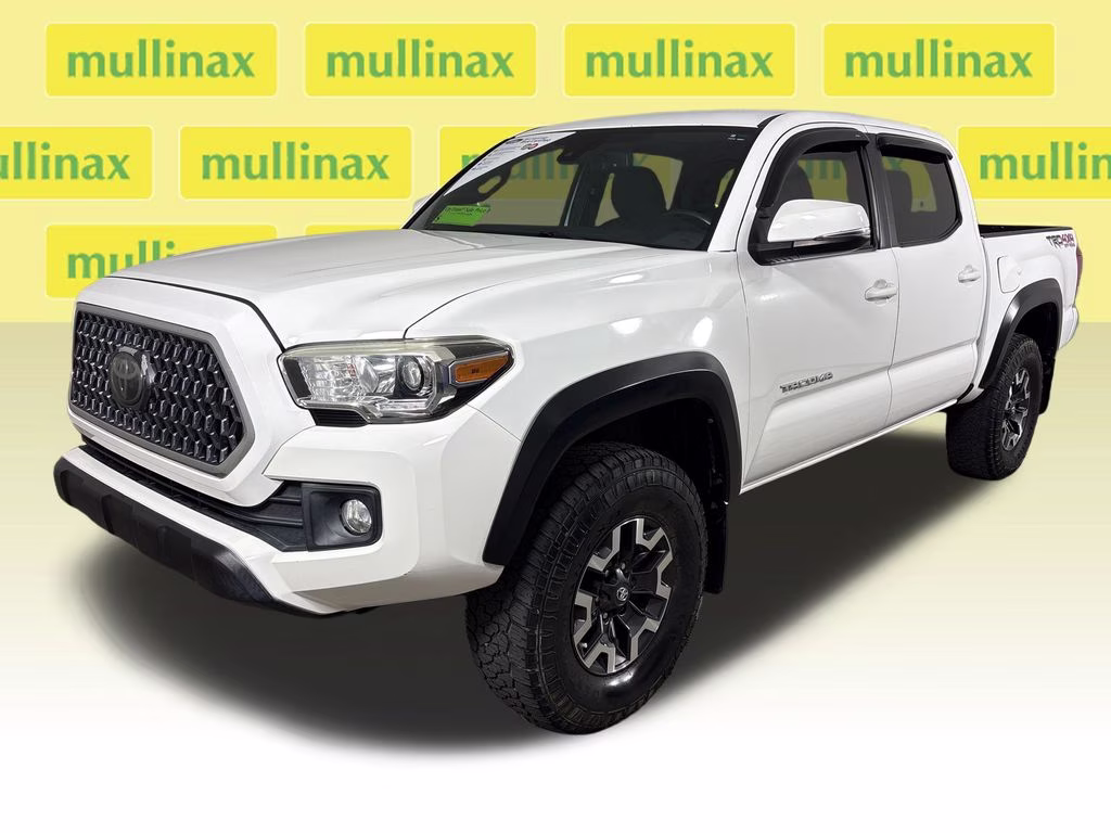 2018 Super White Toyota Tacoma TRD Off-Road 4X4 Truck