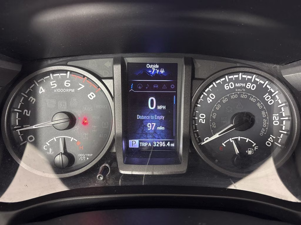 2018 Super White Toyota Tacoma TRD Off-Road 4X4 Truck