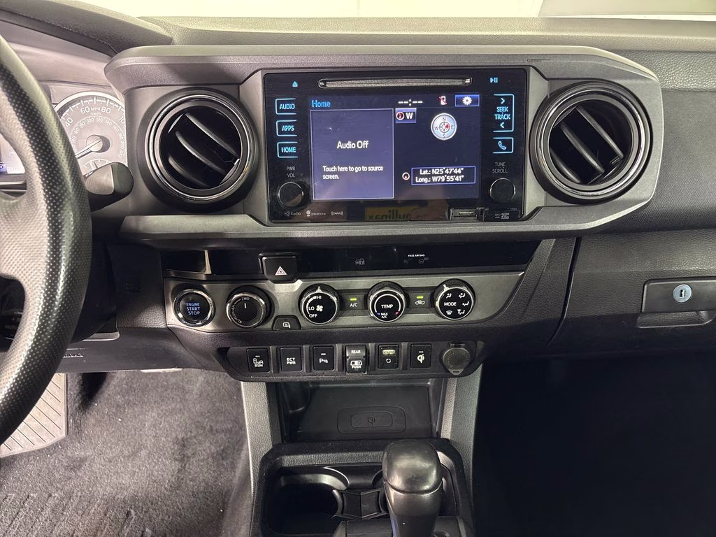 2018 Super White Toyota Tacoma TRD Off-Road 4X4 Truck