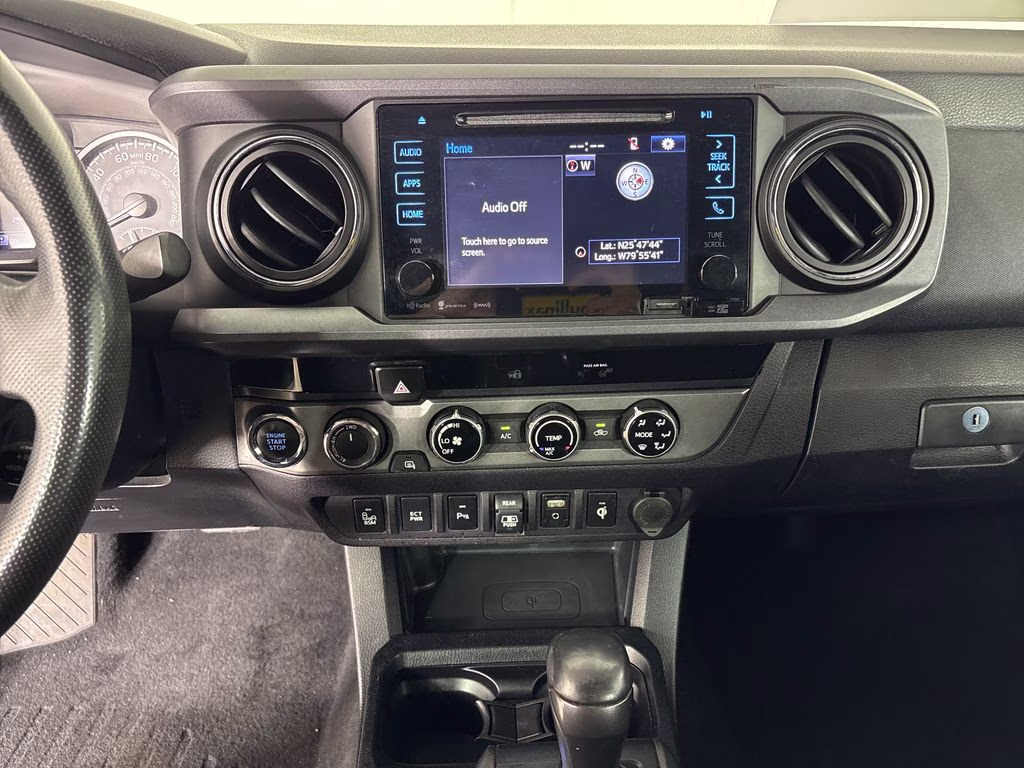 2018 Super White Toyota Tacoma TRD Off-Road 4X4 Truck