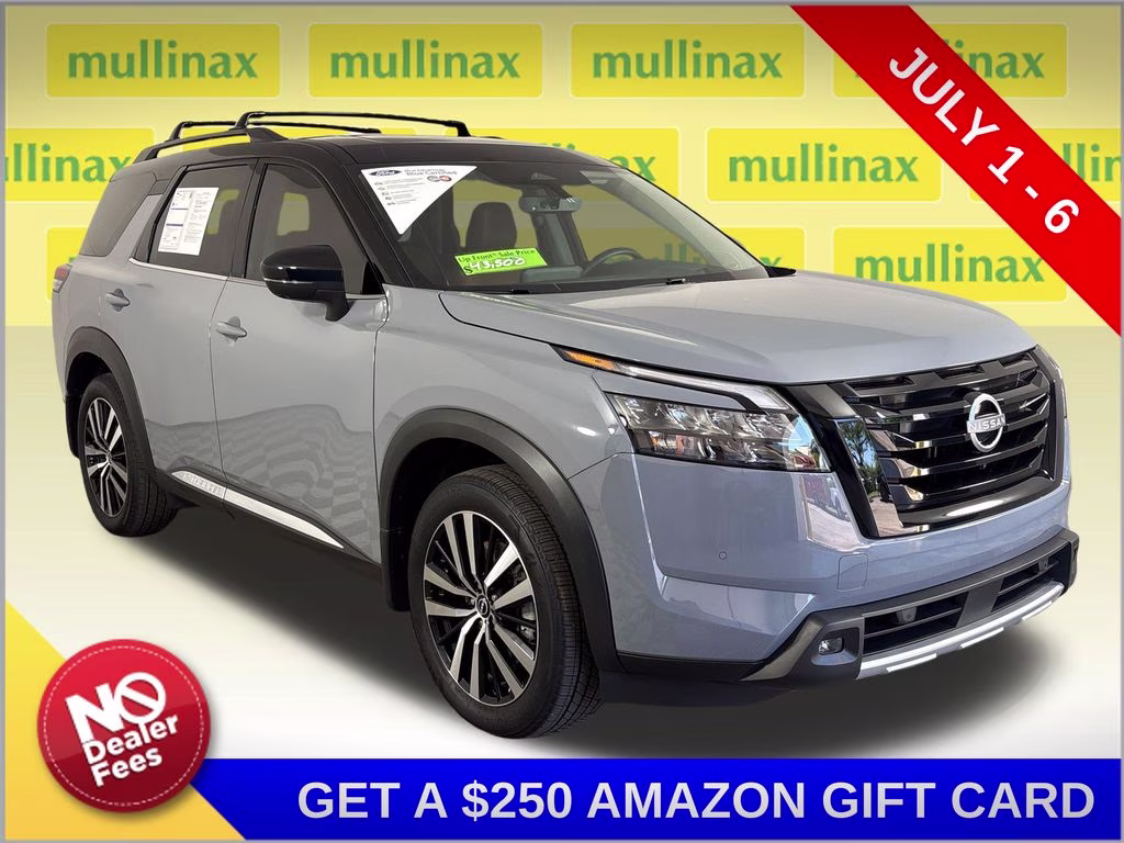 2025 Solid Gray/Super Black Nissan Pathfinder Platinum FWD SUV