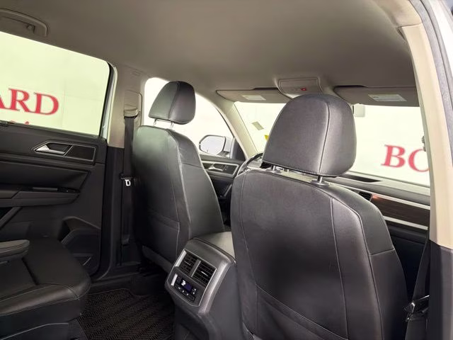 2019 Silver Volkswagen Atlas 2.0T SE w/Technology FWD SUV