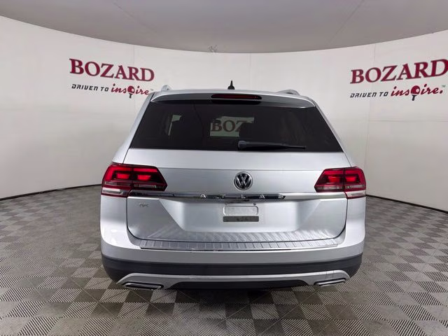 2019 Silver Volkswagen Atlas 2.0T SE w/Technology FWD SUV
