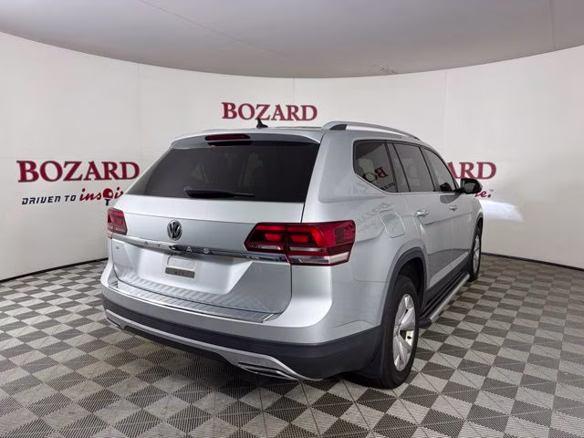 2019 Silver Volkswagen Atlas 2.0T SE w/Technology FWD SUV