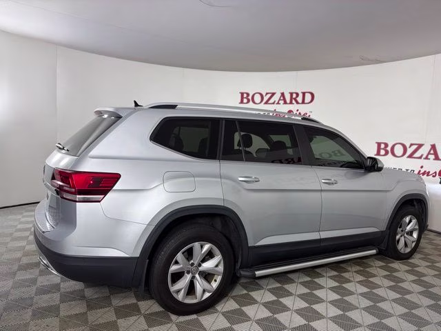 2019 Silver Volkswagen Atlas 2.0T SE w/Technology FWD SUV