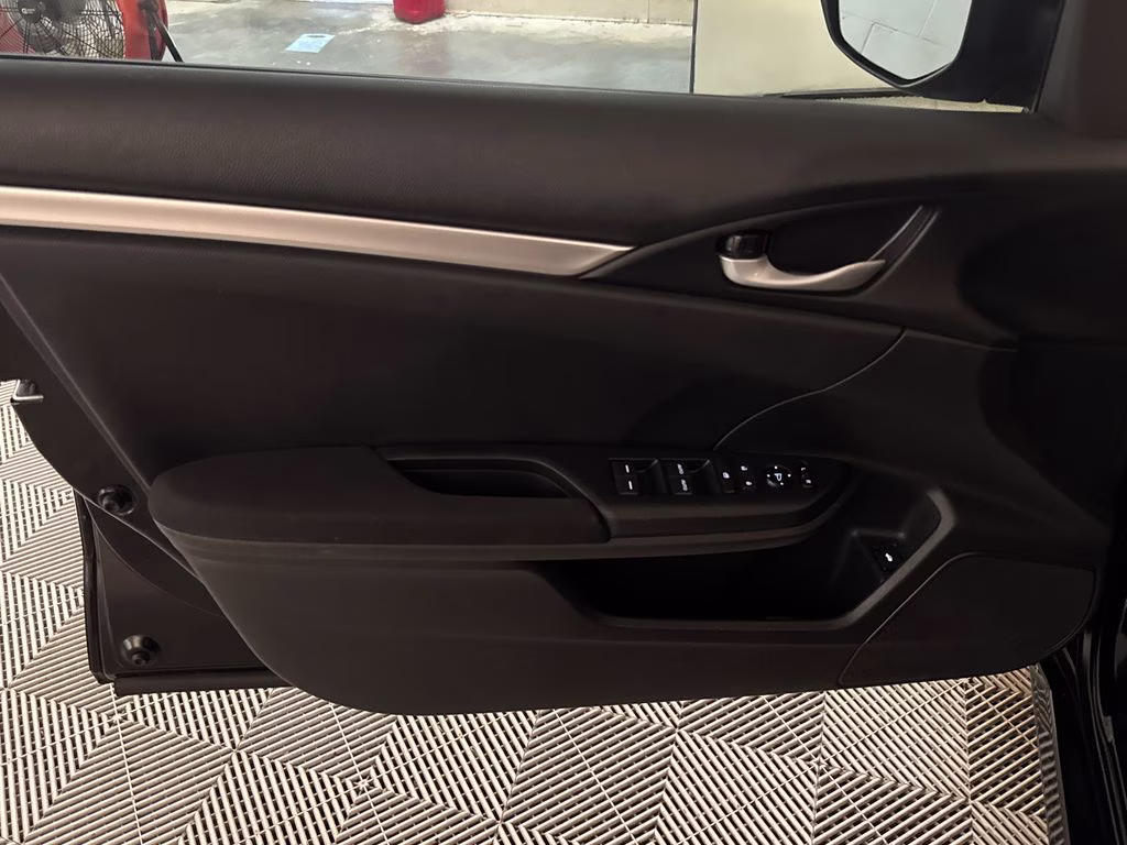 2018 Honda Civic LX FWD Sedan