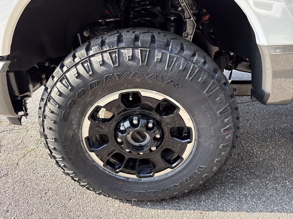 2026 White Ford Super Duty F-250 SRW King Ranch 4X4 Truck