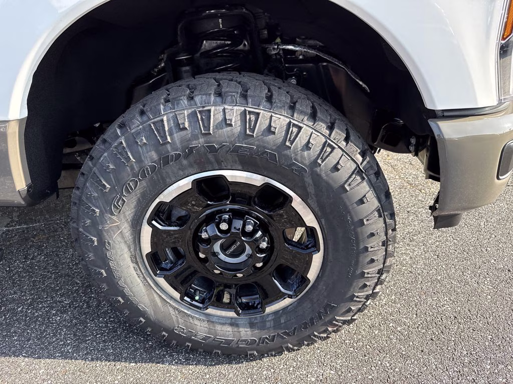2026 White Ford Super Duty F-250 SRW King Ranch 4X4 Truck