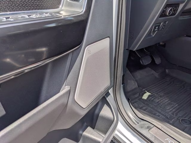 2025 White Metallic Ford F-150 Raptor 4X4 Truck