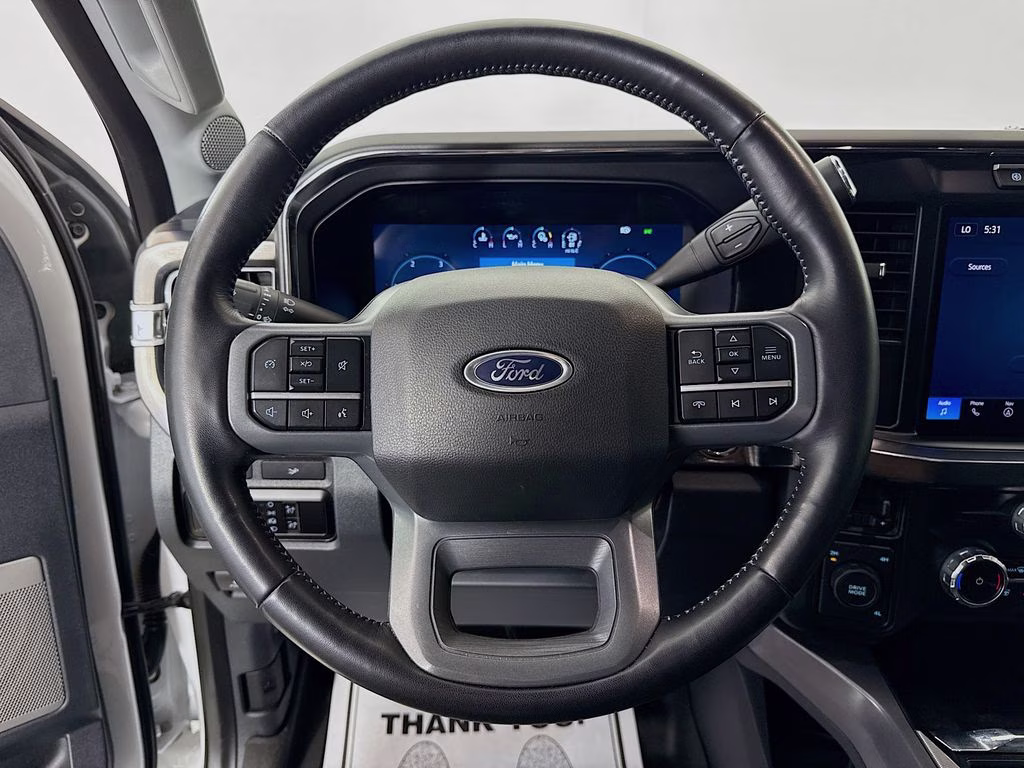 2024 Oxford White Ford Super Duty F-250 SRW Lariat 4X4 Truck