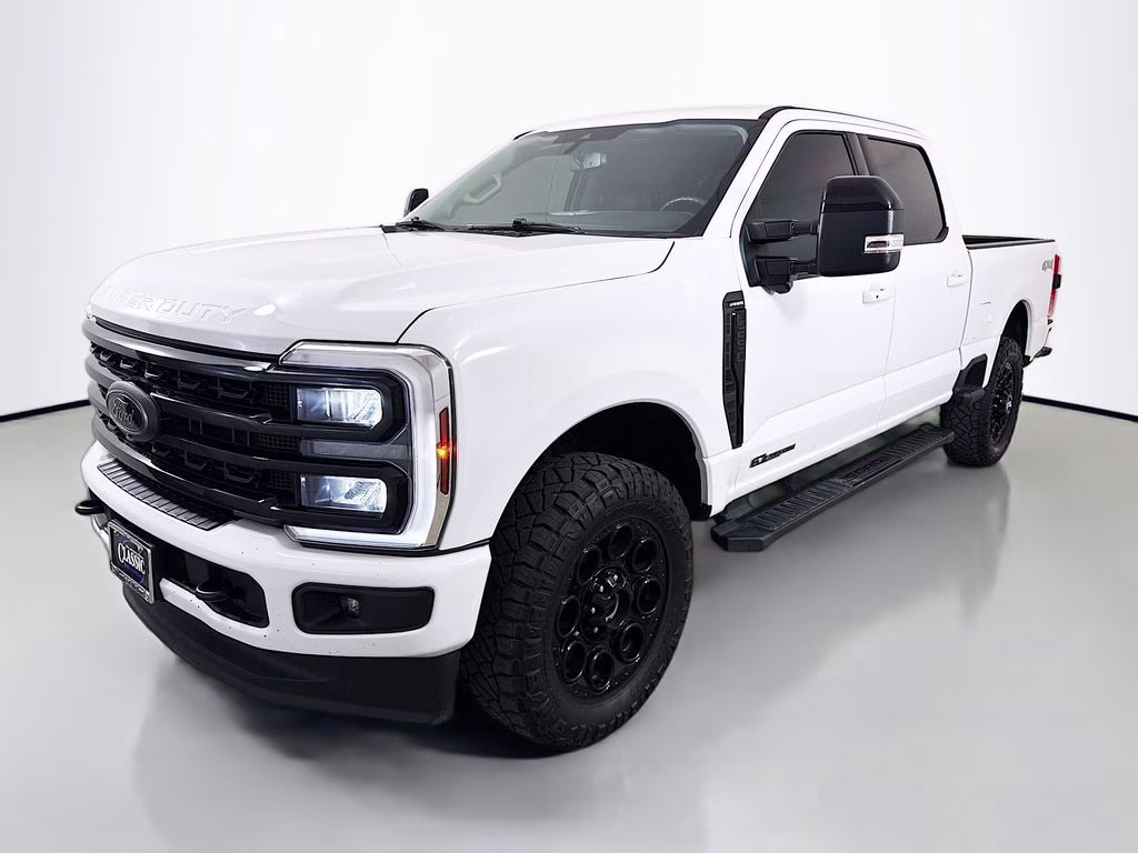 2024 Oxford White Ford Super Duty F-250 SRW Lariat 4X4 Truck